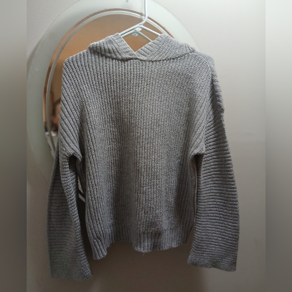 NWOT Abound Heather Gray Knit Hooded  Sweater. Medium. Very Cute!